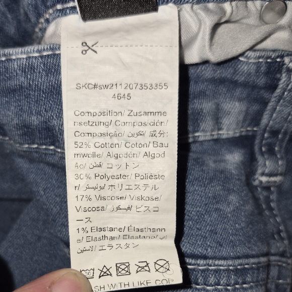 Womans Size 4 Shein Flared Jeans - Picture 6 of 6